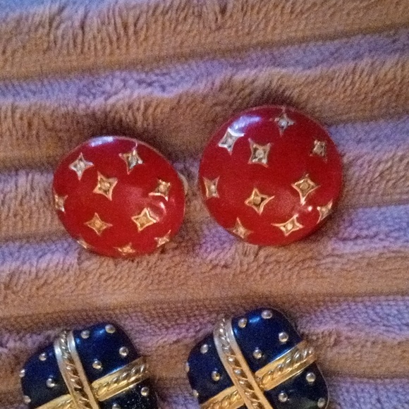 Earrings Set - Picture 5 of 8